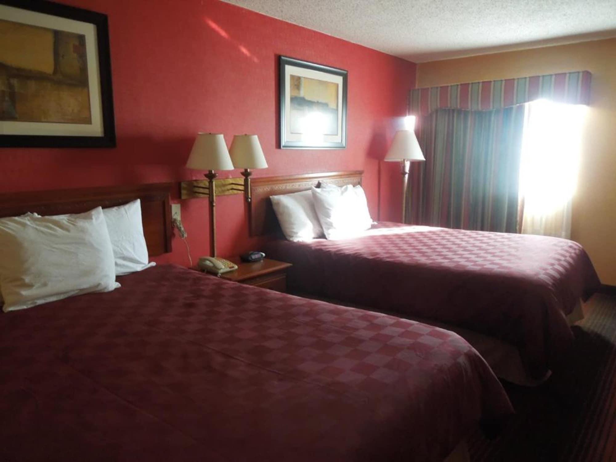 Ramada by Wyndham East Orange Hotel Bagian luar foto