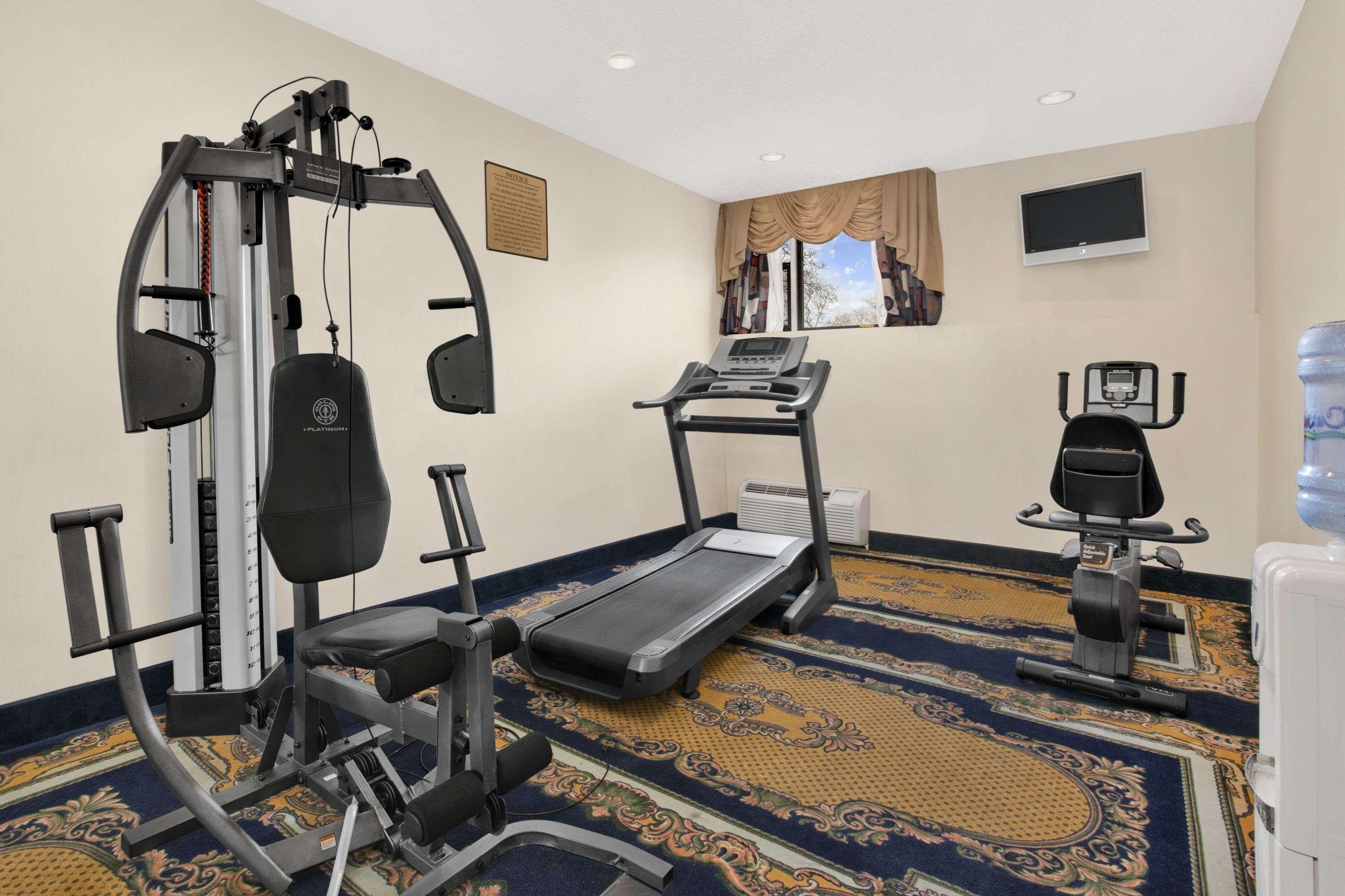 Ramada by Wyndham East Orange Hotel Bagian luar foto